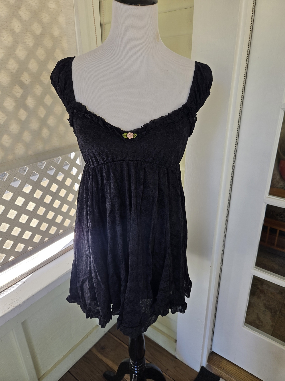 Black Women's Scoop Neck Babydoll Dress